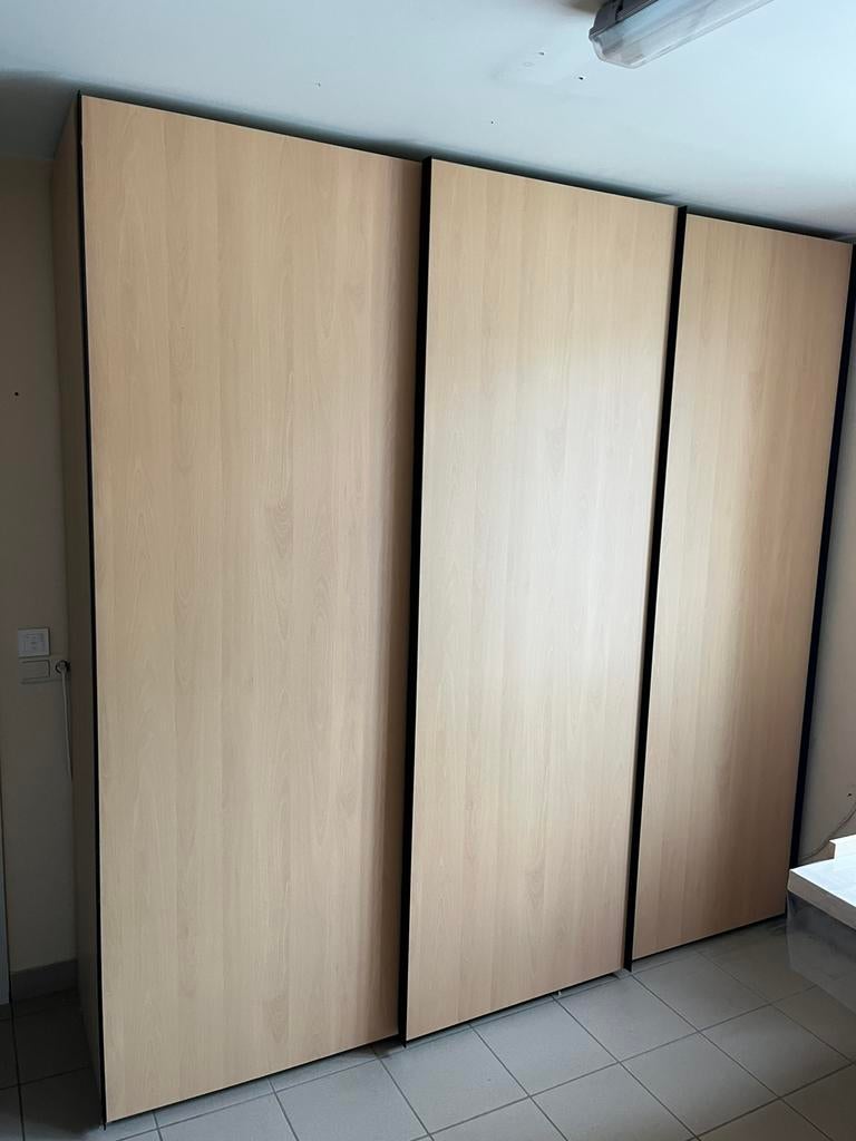 Schuifdeur kast in heel mooie staat, Huis en Inrichting, Kasten | Kleerkasten, Ophalen, Zo goed als nieuw