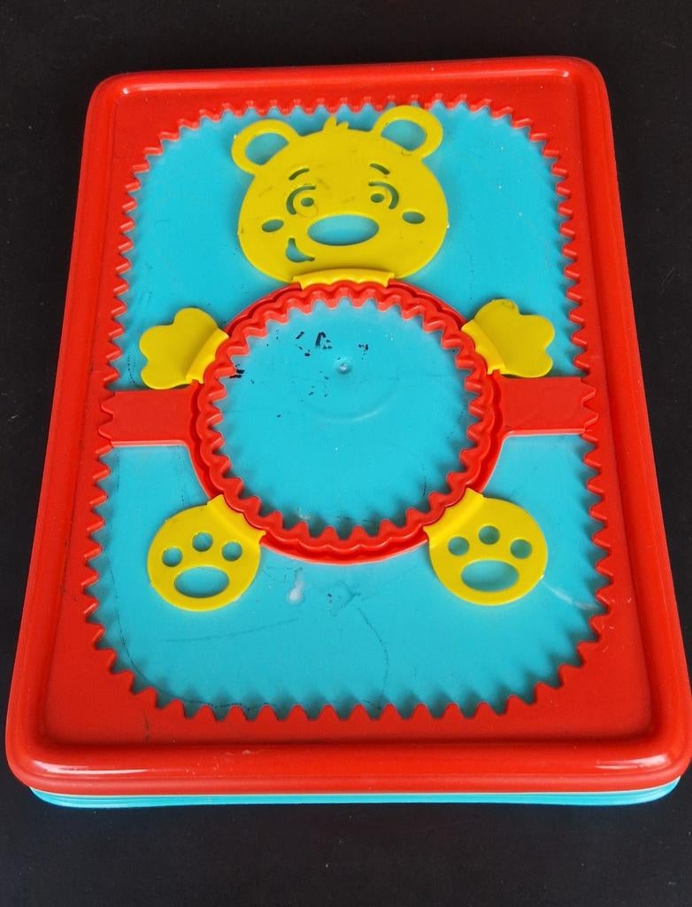 Boîte à dessin en spirale pour animaux, Enlèvement