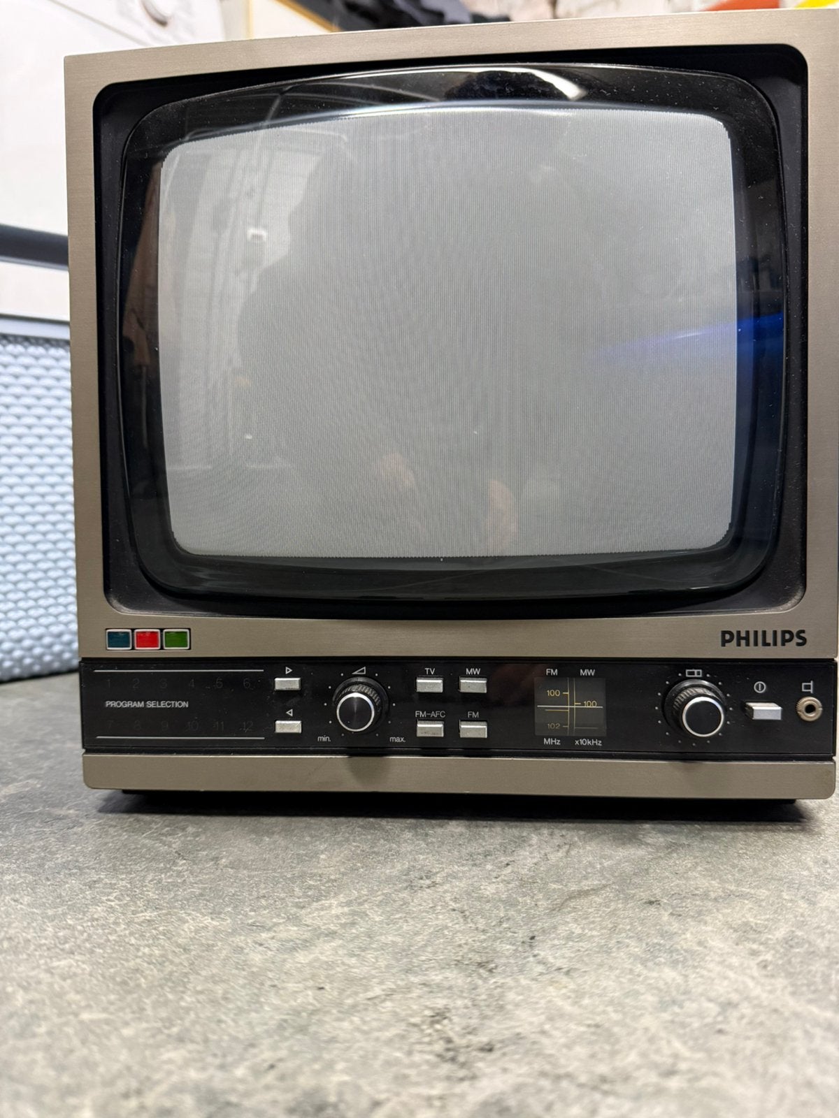 Philips 10CX1100/10S zwart-witte vintage tv, Ophalen
