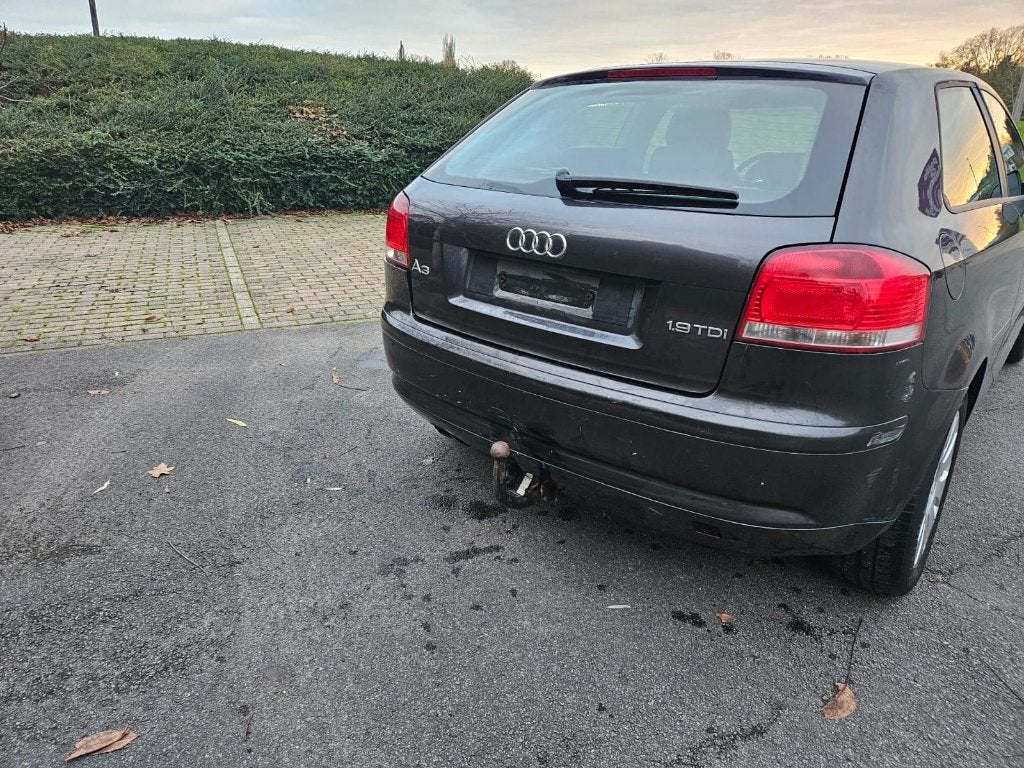 Audi A3 1.9 TDi 105 pk  CT OK+CAR-PASS ️, Voorwielaandrijving, Zwart, 4 cilinders, Zwart