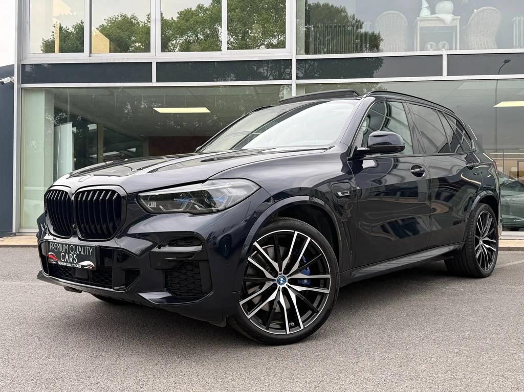 BMW X5 PANO / CARPLAY / SFEERVERLICHTING / 360° CAM /, Auto's, BMW, Automaat, Gebruikt, Zwart, Bedrijf
