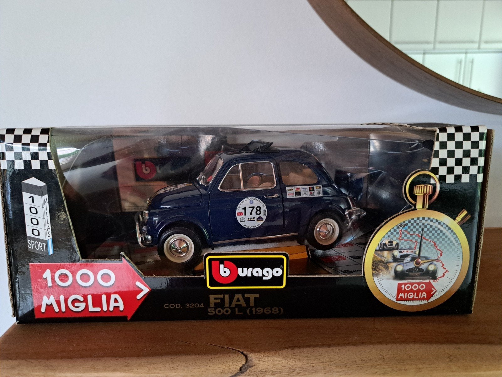 Bburago fiat 500L, Ophalen of Verzenden