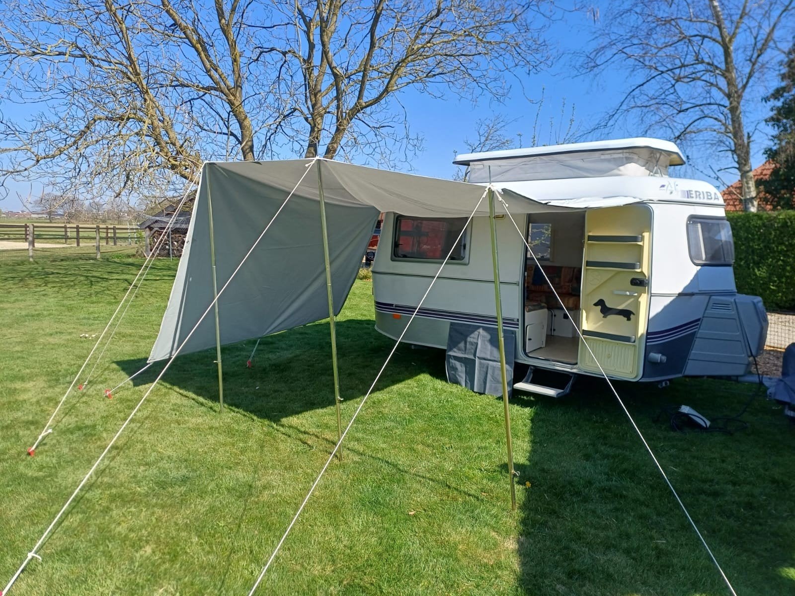 Te huur caravan eriba tot 750 kg, Enlèvement