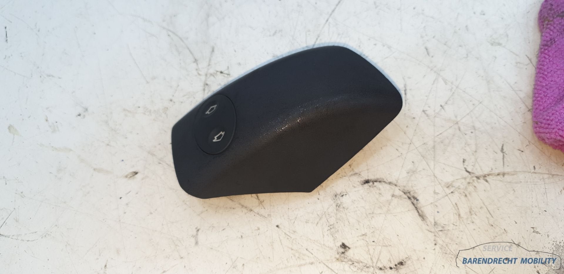 Stoelverstellingschakelaar R230 SL Mercedes A2309182230 rech, Auto-onderdelen, Gebruikt, Mercedes-Benz AG, Mercedes-Benz, Mercedesstrasse 120
70372  Stuttgart, DE