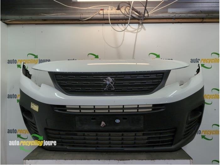 Voorbumper van een Peugeot Partner (EWP), Gebruikt, -, -, Bumper