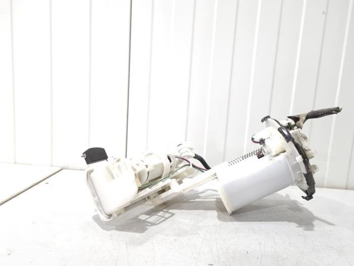 Pompe carburant électrique d'un Toyota C-HR, Autos : Pièces & Accessoires, Systèmes à carburant, Toyota, Utilisé, 3 mois de garantie