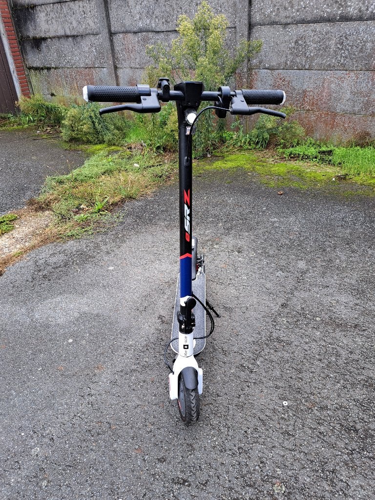 Electrische step, Fietsen en Brommers, Ophalen, Zo goed als nieuw, Elektrische step (E-scooter)