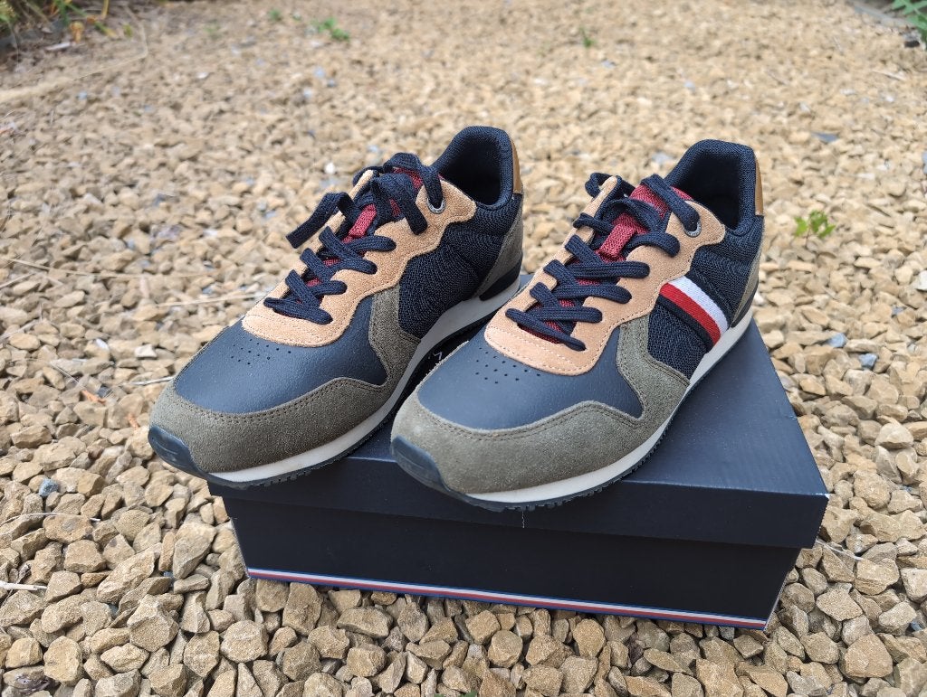 Chaussures Tommy Hilfiger - Taille 42, Vêtements | Hommes, Chaussures, Enlèvement ou Envoi, Autres couleurs, Tommy Hilfiger, Chaussures à lacets