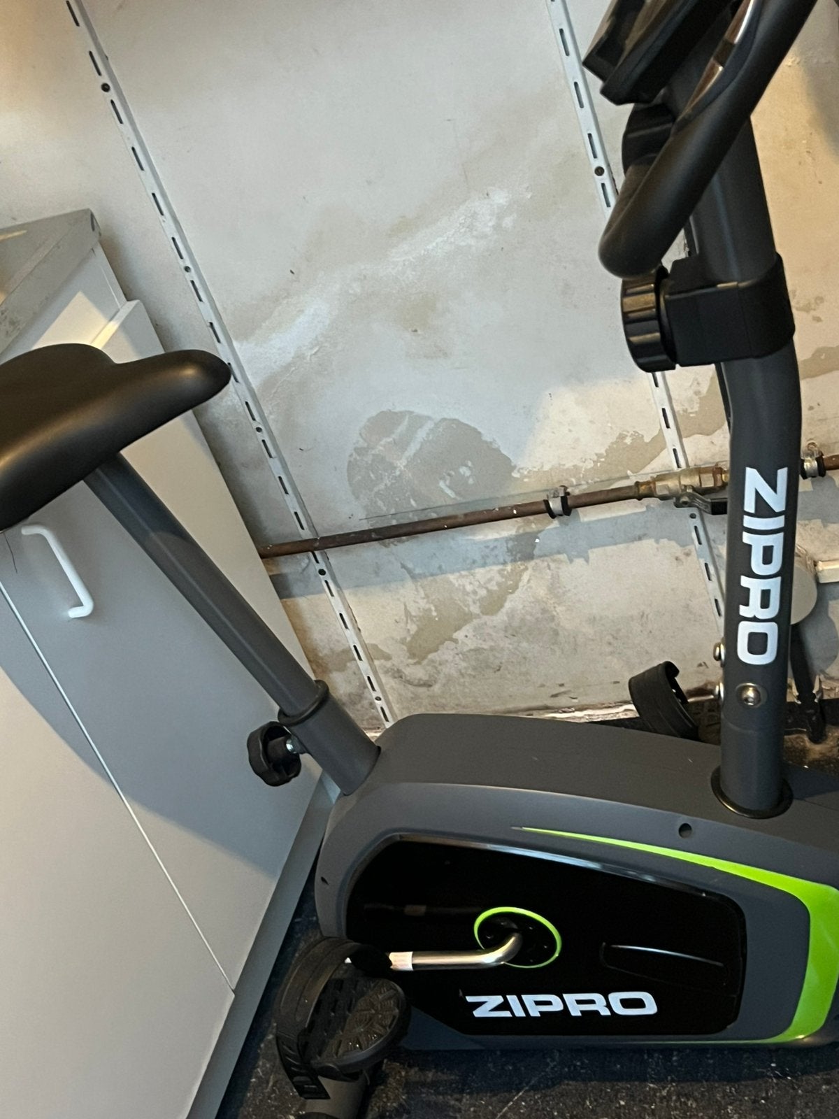 Vélo à appartement, Enlèvement, Comme neuf
