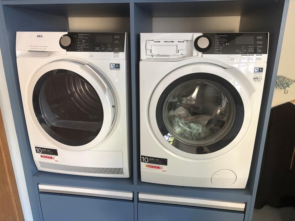 AEG wasmachine en droogkast, 8 tot 10 kg, Ophalen, Gebruikt