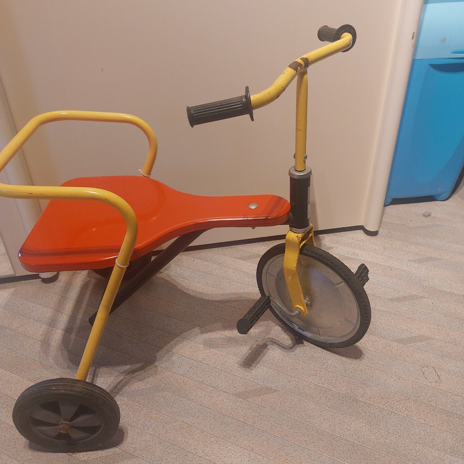 Vintage driewielers voor oldtimer dakrek , etcetera., Ophalen