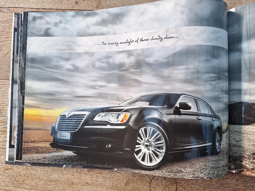 Lancia Thema 2011 superbe grande brochure, Ophalen of Verzenden, Zo goed als nieuw, Overige merken