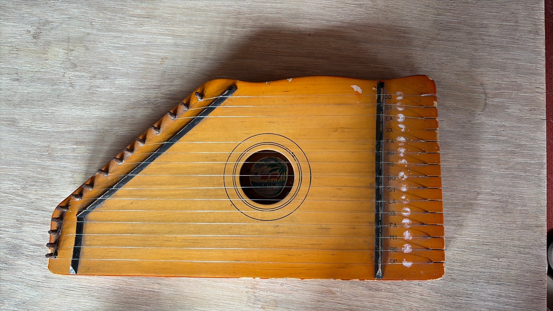 Lark shanghai china, Muziek en Instrumenten, Ophalen of Verzenden, Gebruikt