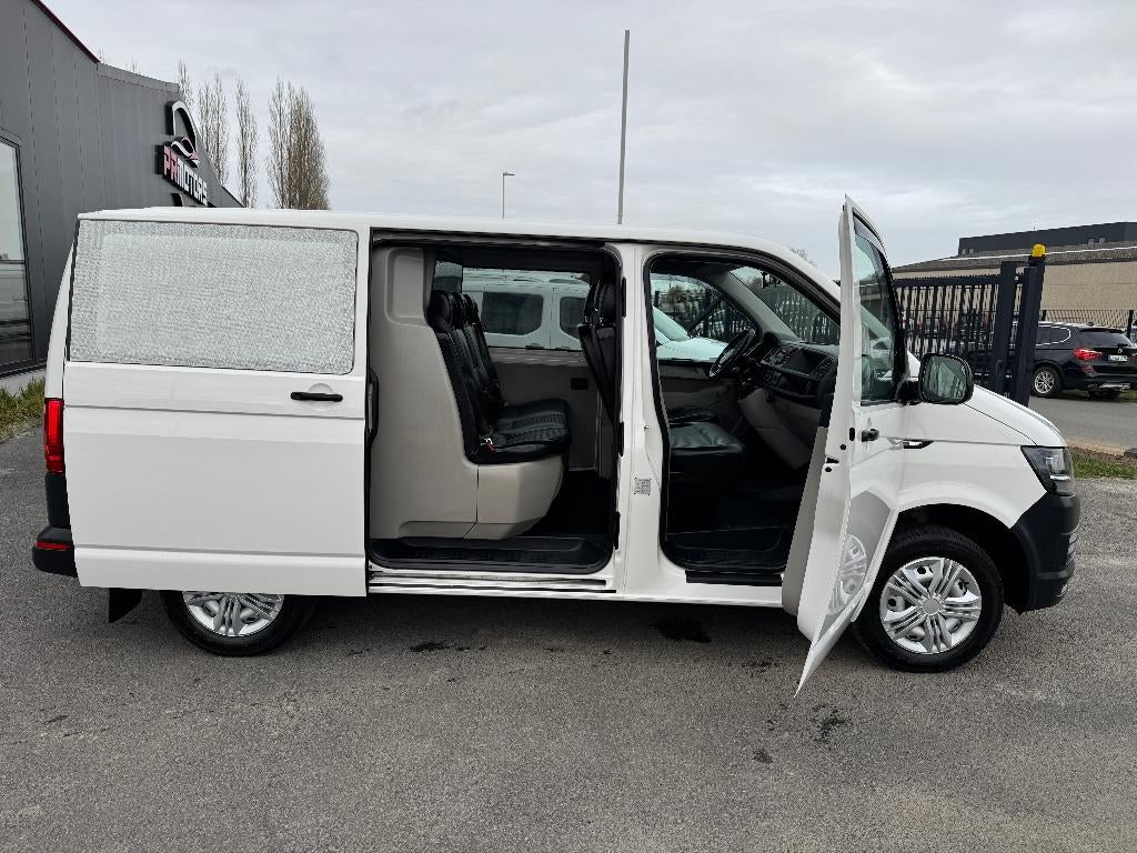 Volkswagen Transporter 2.0 tdi T6 6plaatsen dubbel cabine, Auto's, Bestelwagens en Lichte vracht, Voorwielaandrijving, 158 g/km
