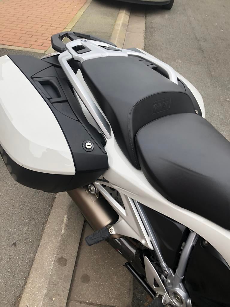 Moto BMWR 1250rt, Motos, Motos | BMW, Particulier, Tourisme, plus de 35 kW, 2 cylindres, ABS, Transmission par cardan, Régulateur de vitesse