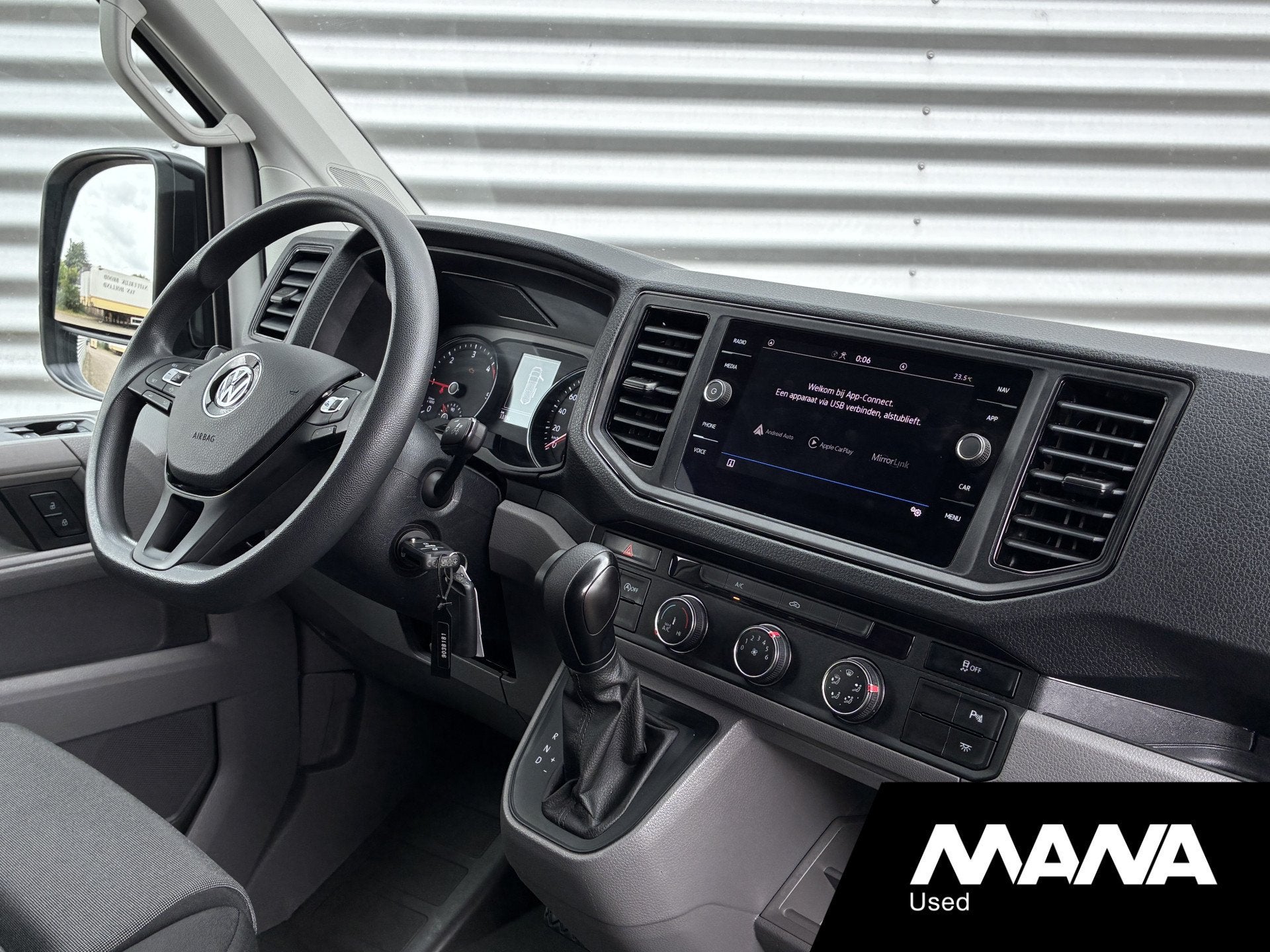 Volkswagen Crafter 35 2.0 TDI 140 pk L3H3 Automaat Carplay C, Auto's, Gebruikt, 4 cilinders, Volkswagen, 3000 kg