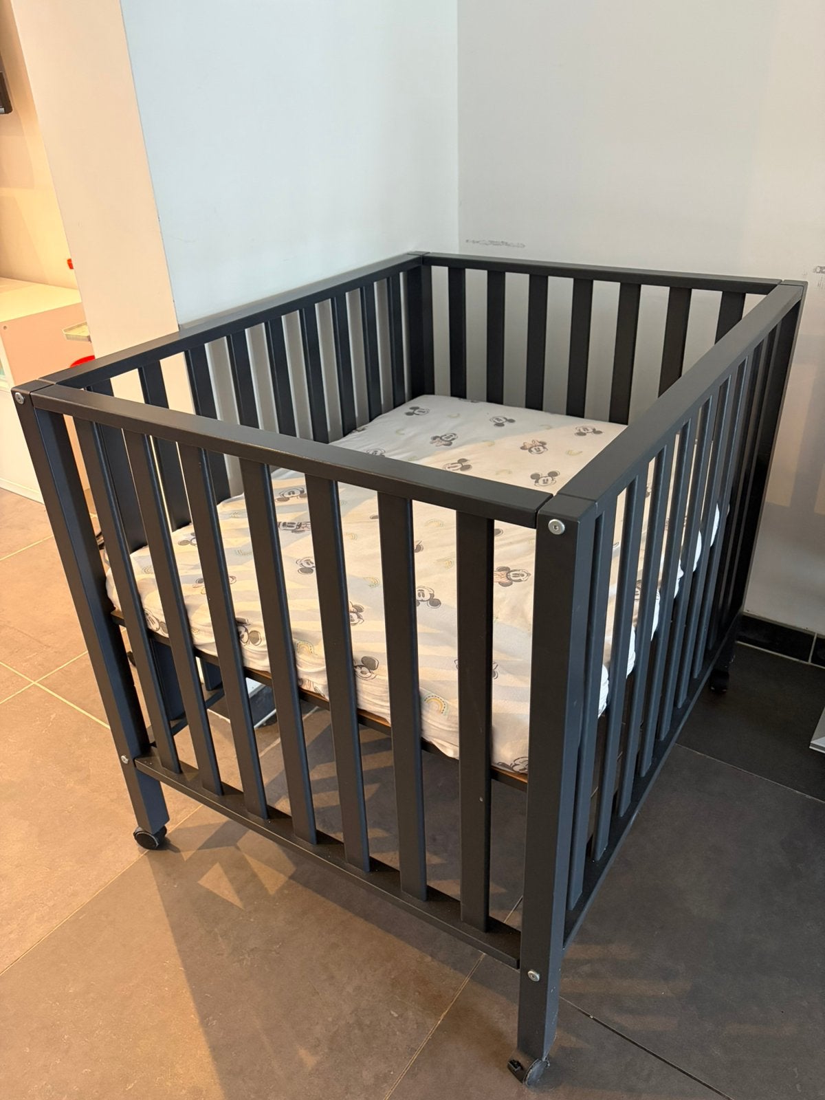 Parc bebe avec matelas, Enfants & Bébés, Parcs, Enlèvement, Comme neuf, Carré