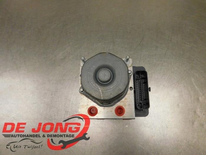 ABS Pomp van een Opel Adam, Gebruikt, -, -, Opel