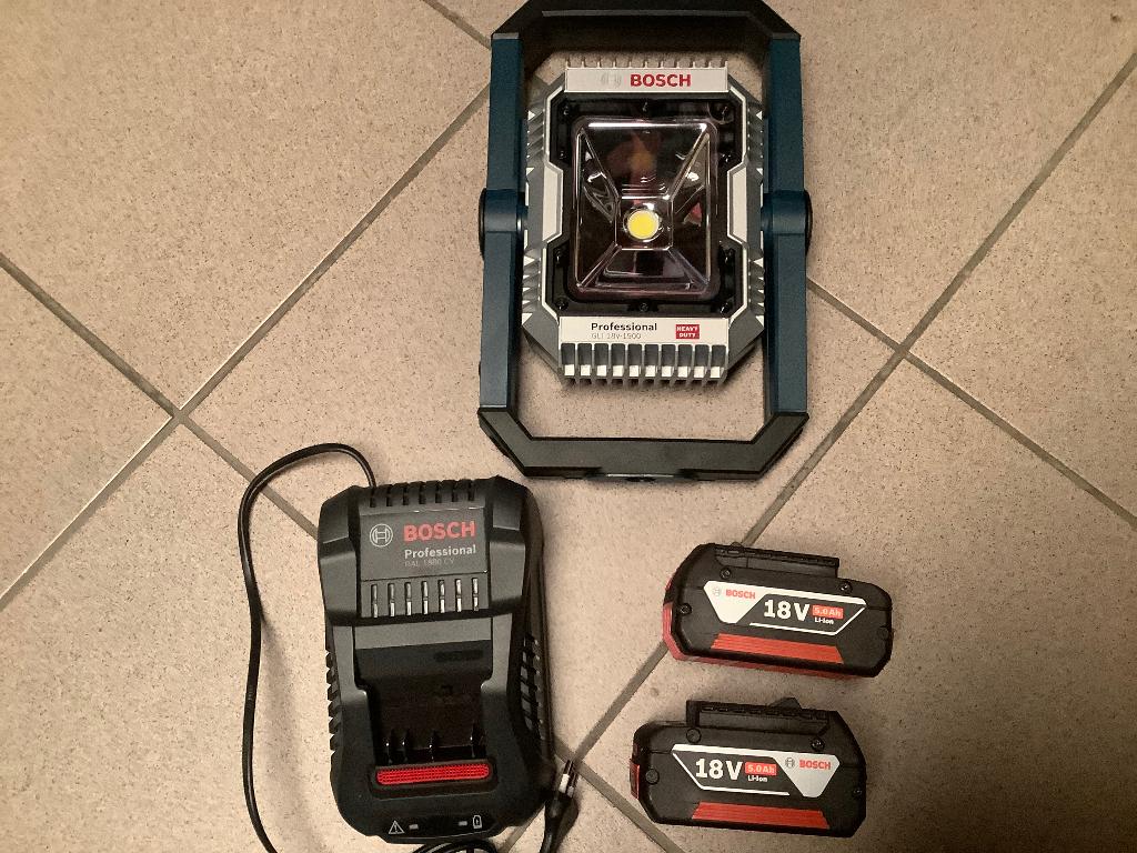 Bosch Professional werflamp GLI-18V-1900, Doe-het-zelf en Bouw, Ophalen, Nieuw