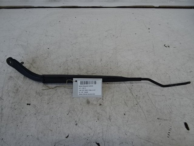 RUITENWISSERARM LINKS VOOR Renault Scénic II (JM), Gebruikt, Renault, Peter-Huppertz-Straße 5
51063  Köln, DE, Dialog.deutschland@renault.de