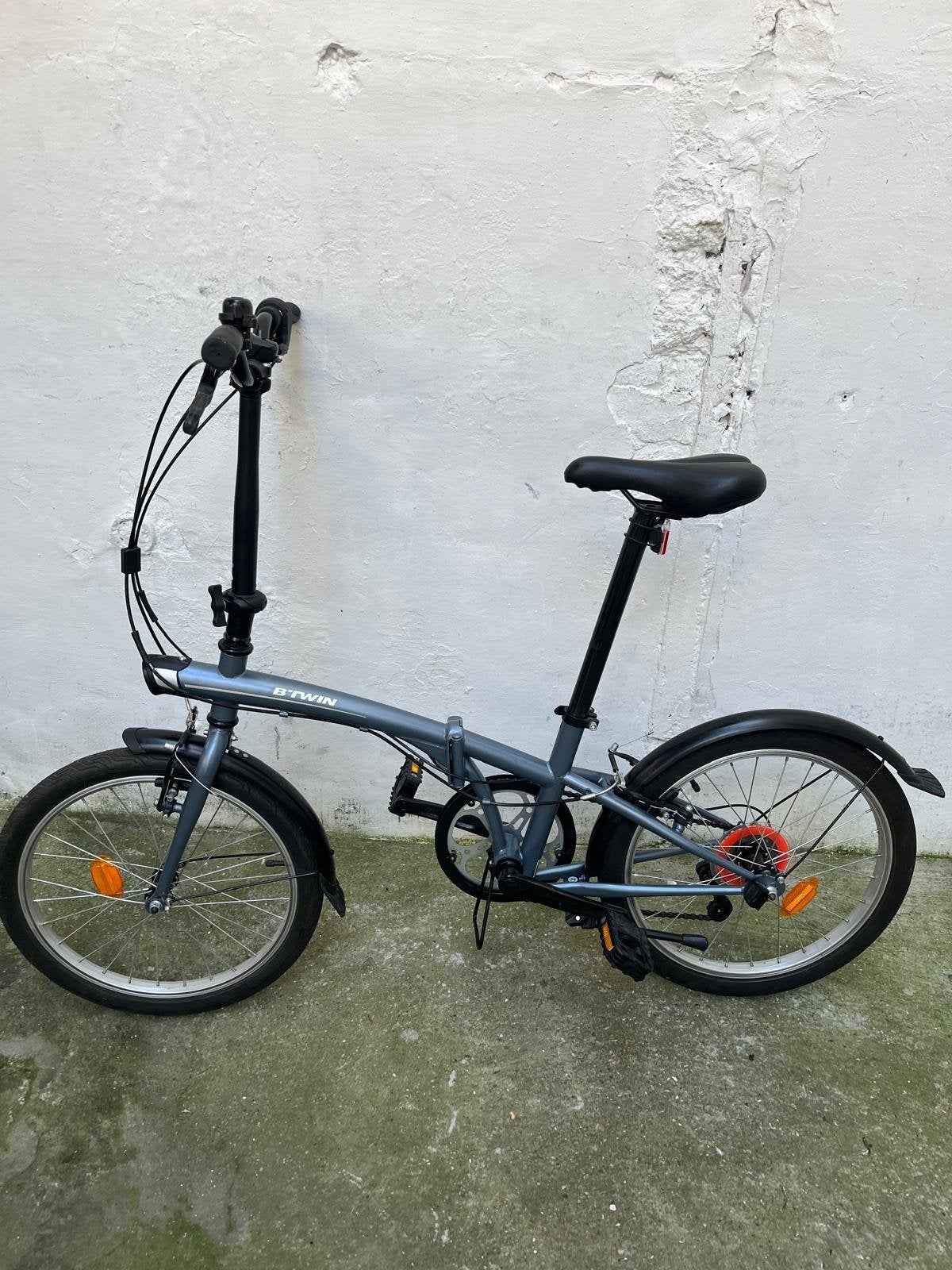 Nieuwe opvouwbare fiets van Btwin, Fietsen en Brommers, Ophalen, 20 inch of meer, Versnellingen, Zo goed als nieuw
