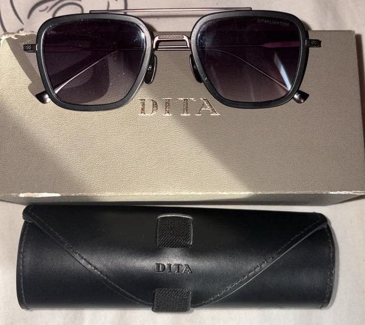 Dita glazen, Zonnebril, Zwart, Zo goed als nieuw, Ophalen