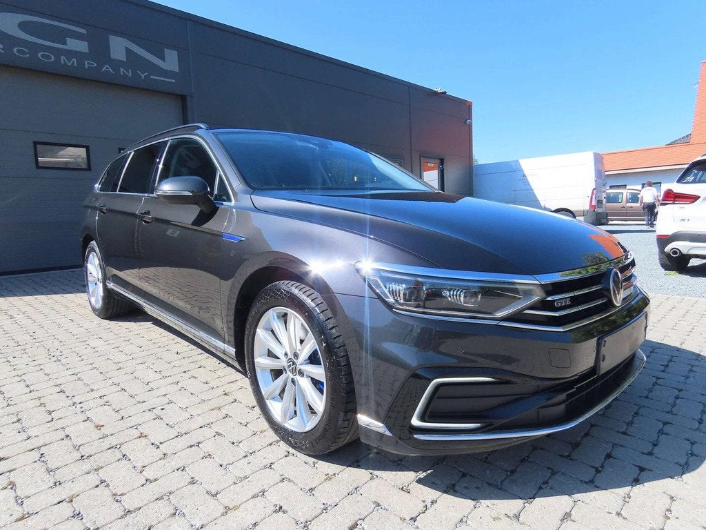 Volkswagen Passat Variant Passat SW GTE 1.4 TSI PHEV Busines, 1395 cm³, Argent ou Gris, Achat, Euro 6