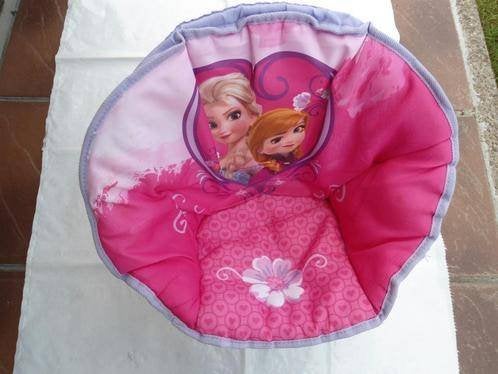 Poppenstoeltje " Frozen", Ophalen, Zo goed als nieuw, Overige typen