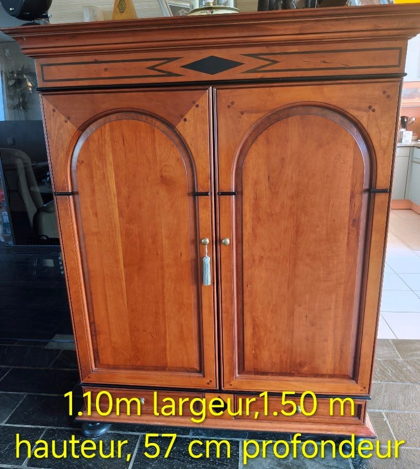 MEUBLE EN MERISIER, Enlèvement