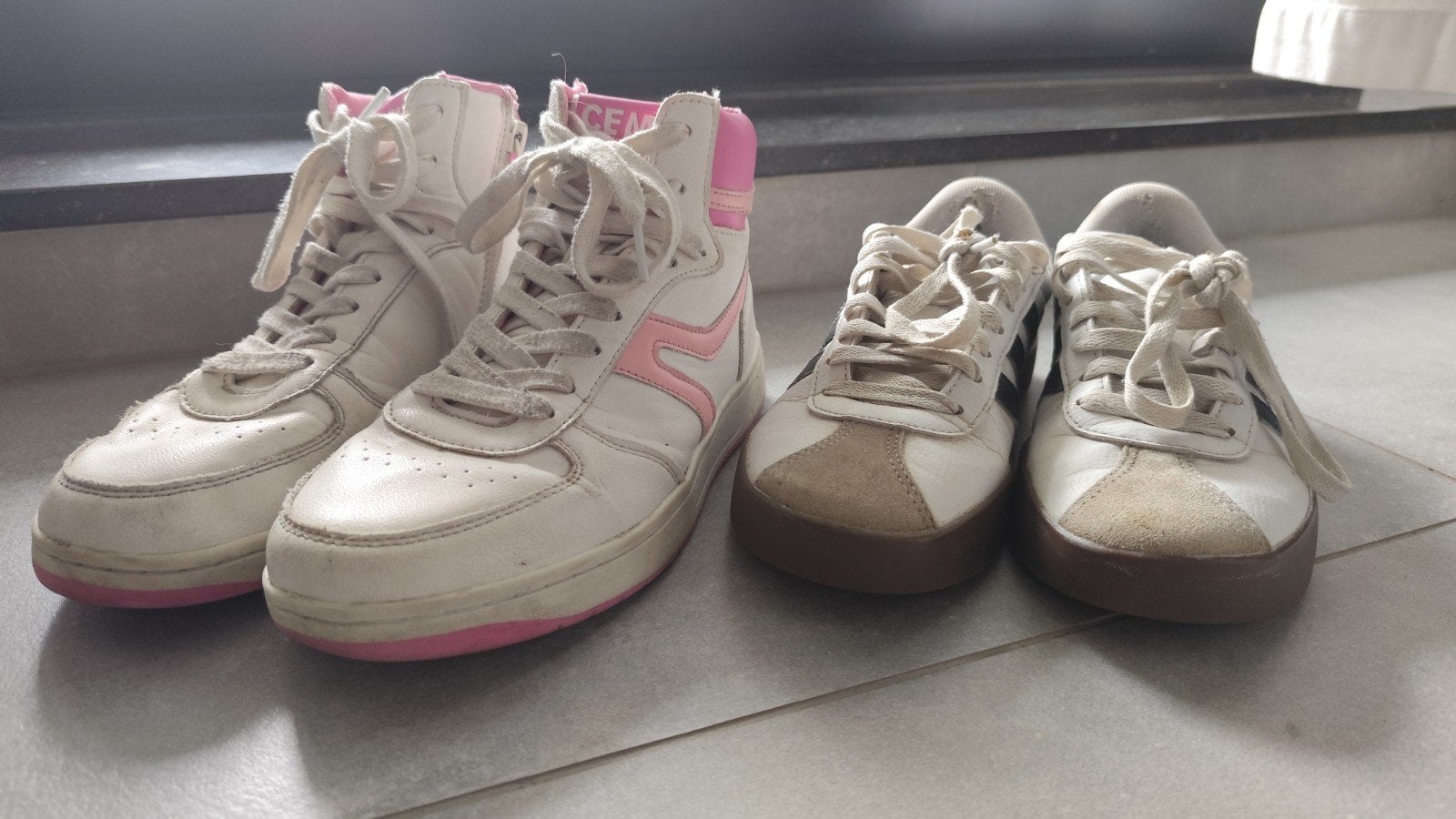 cemi en Adidas sneakers, Adidas, Enlèvement ou Envoi, Utilisé, Chaussures de sport