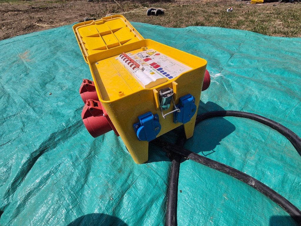 verdeelkast 'paddenstoel' (2 stuks), Doe-het-zelf en Bouw, Elektriciteit en Kabels, Ophalen, Zo goed als nieuw, Overige merken