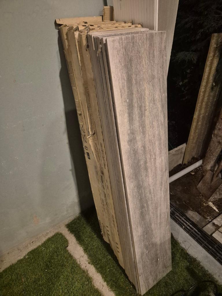 Keramische parket tegel23.3x120 grijs +-16m2, Ophalen