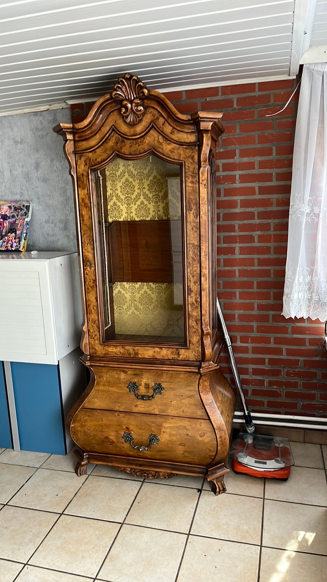 Antieke buikkast met lades 2 delig, Ophalen