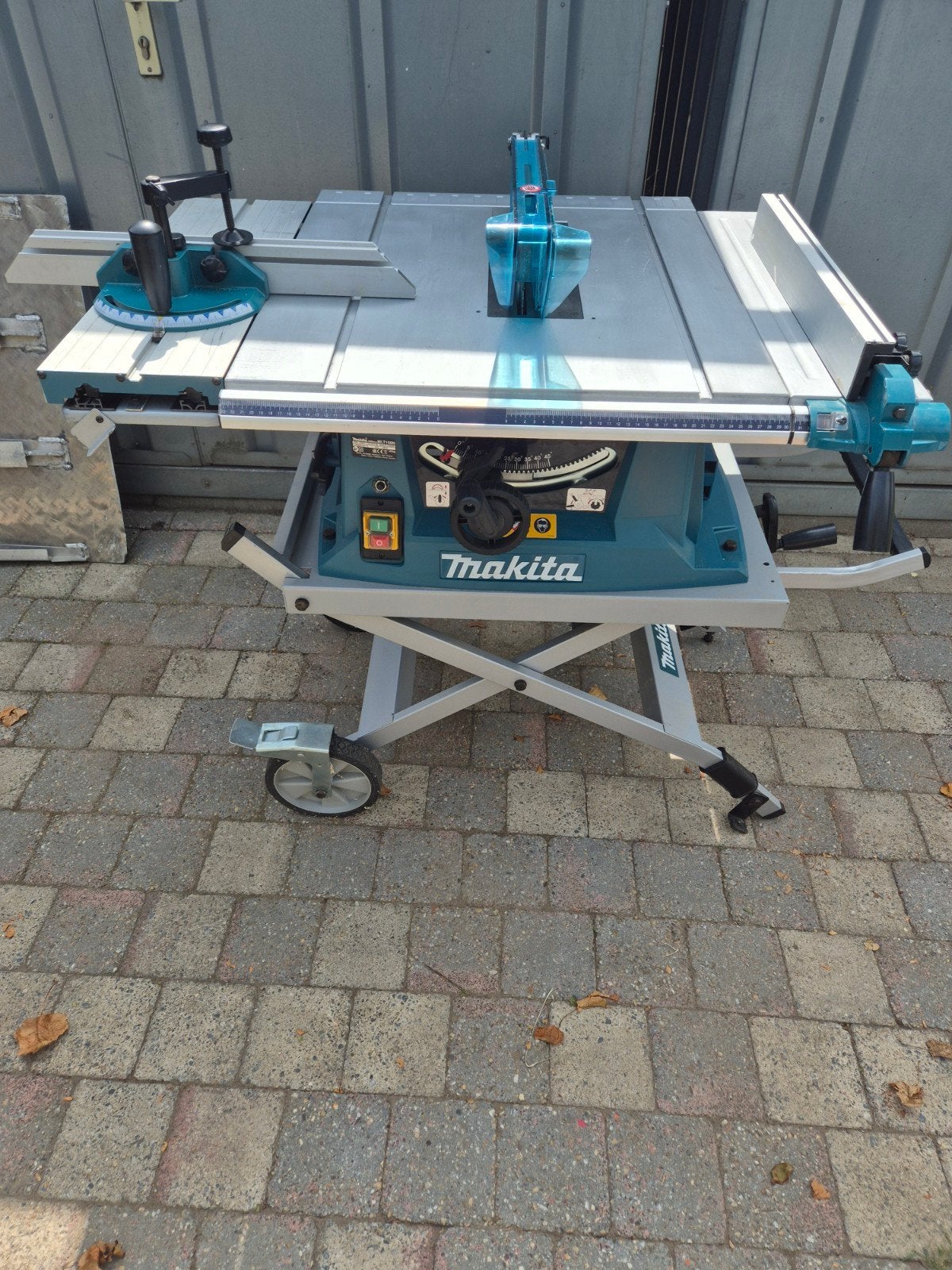 Makita MLT100NX1 Zaagtafel Met onderstel, Doe-het-zelf en Bouw, Gereedschap | Zaagmachines, Ophalen, 70 mm of meer, Zo goed als nieuw