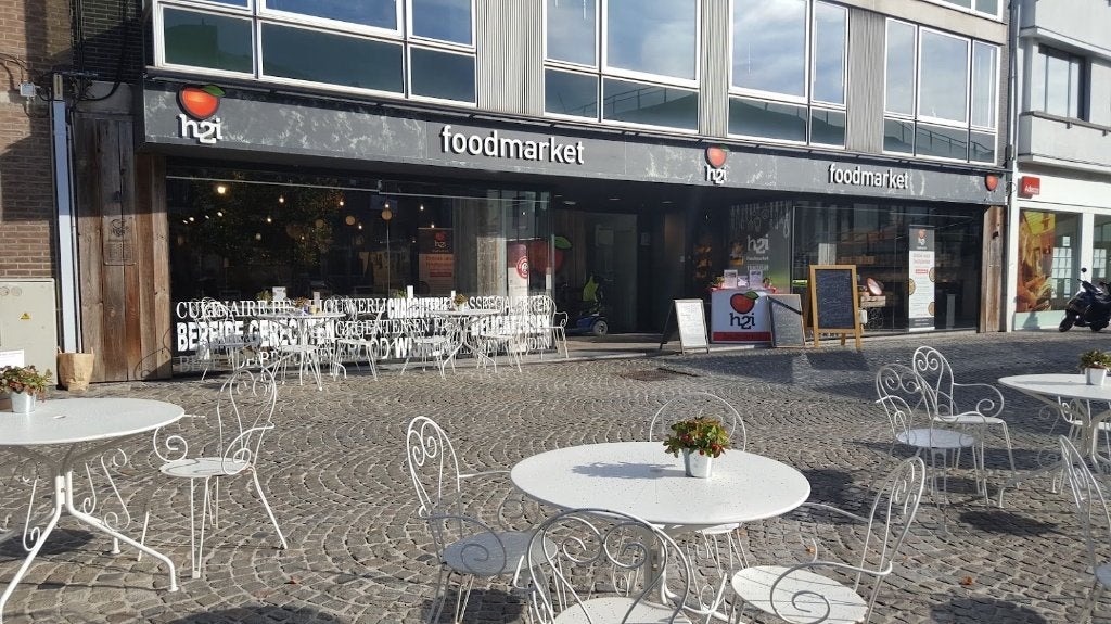 Prachtige Franse bistroset – 4 tafels + 16 stoelen, Antiek en Kunst, Ophalen