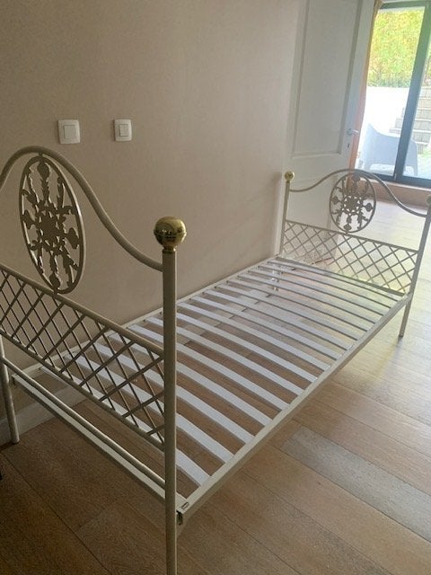 Lit en fer forgé blanc, 90 cm, Romantique, Une personne, Enlèvement