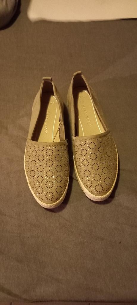 ScHOENEN 39, Enfants & Bébés, Vêtements de bébé | Chaussures & Chaussettes, Enlèvement