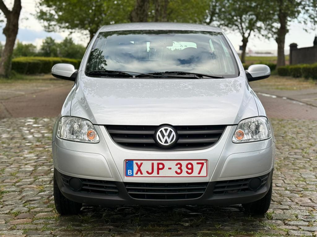 Volkswagen Fox 1.2i - 64.000 KM !! 1e eigenaar !!, Auto's, Voorwielaandrijving, 4 zetels, 1198 cc, 146 g/km