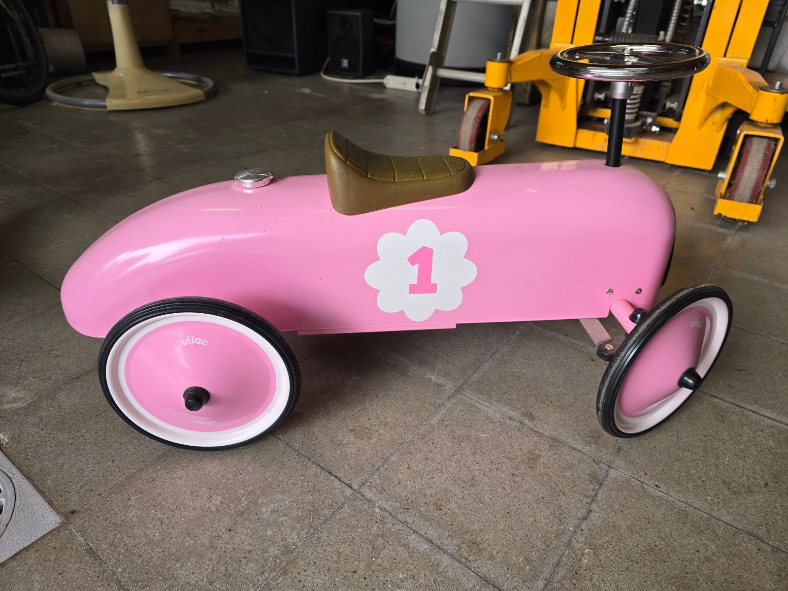 Voiture autoportée, Enlèvement