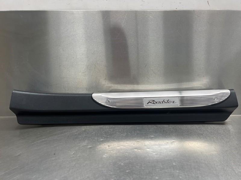 SEUIL DE PORTE DROIT Mazda MX-5 (ND) (01-2015/-) (|68710|), Utilisé, Mazda