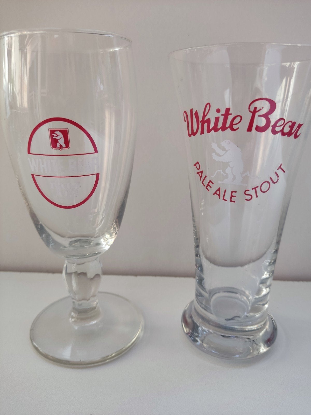 Verres à bière White Bear - Pale Ale & Stout (Set de 2), Collections, Enlèvement, Comme neuf, Verre ou Verres, Autres marques