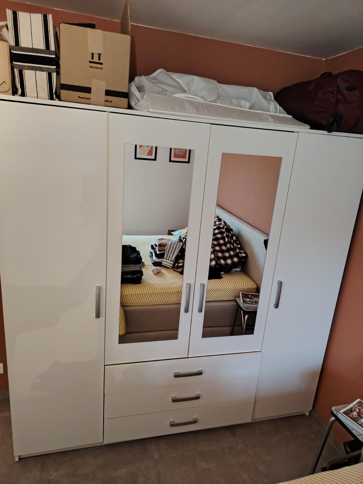 KleerKast Kast, Ophalen