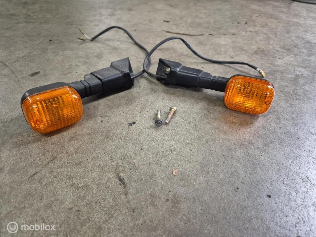 Knipperlicht knipperlichten met houders Monster 600 750 900, Gebruikt, Factorystore.service@ducati.com, Ophalen of Verzenden, Via Antonio Cavalieri Ducati, 74/5, 74/6, 40132 Bologna BO