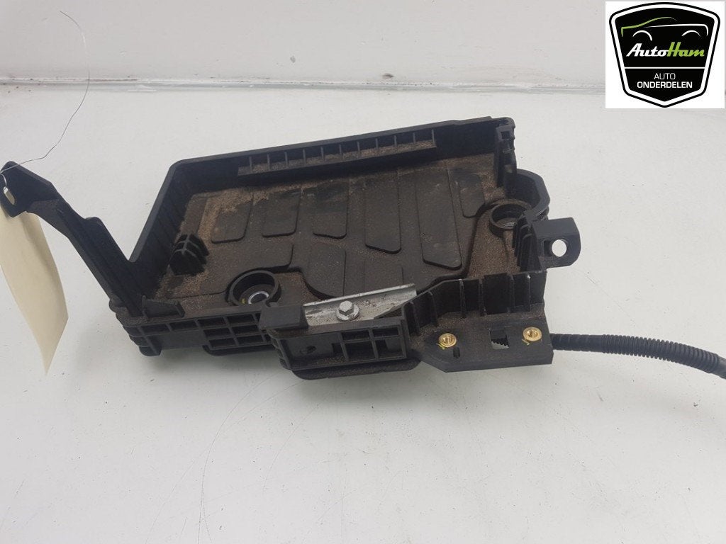 BAC A BATTERIE Dacia Sandero III (01-2019/-), Autos : Pièces & Accessoires, Batteries & Accessoires, Utilisé, Dacia