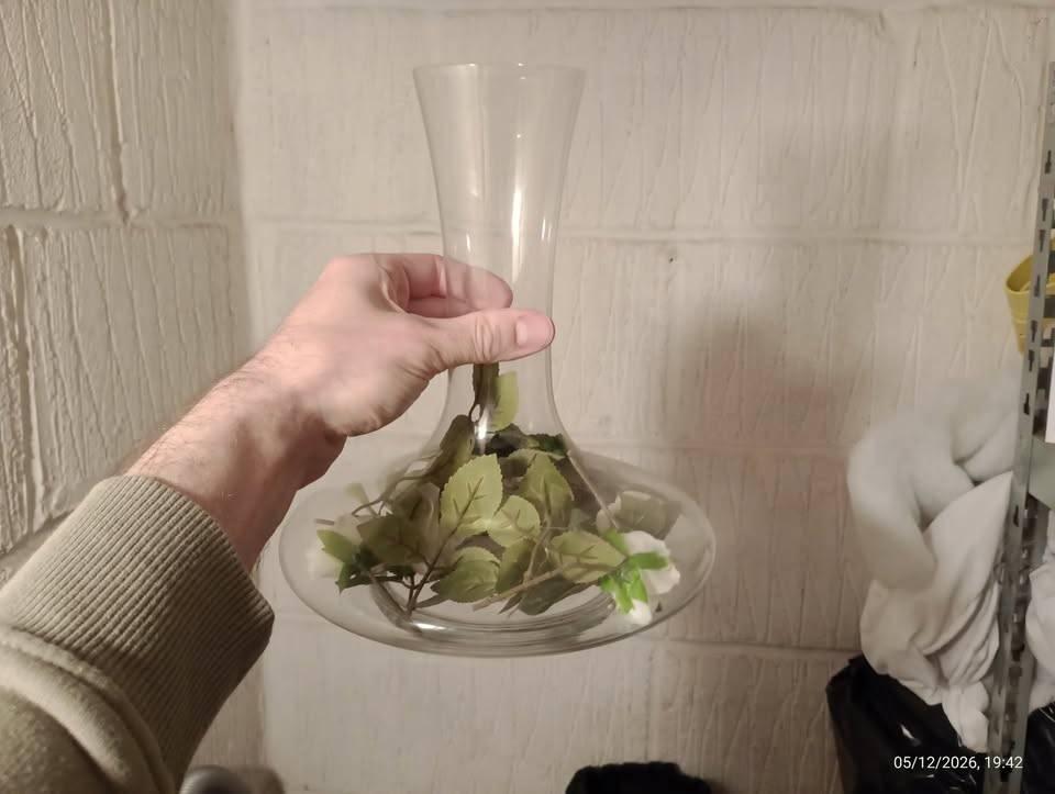 OM WIJNkaraf WEG TE GEVEN (gebruikt in een vaas), Huis en Inrichting, Ophalen, Overige typen, Effen, Glas