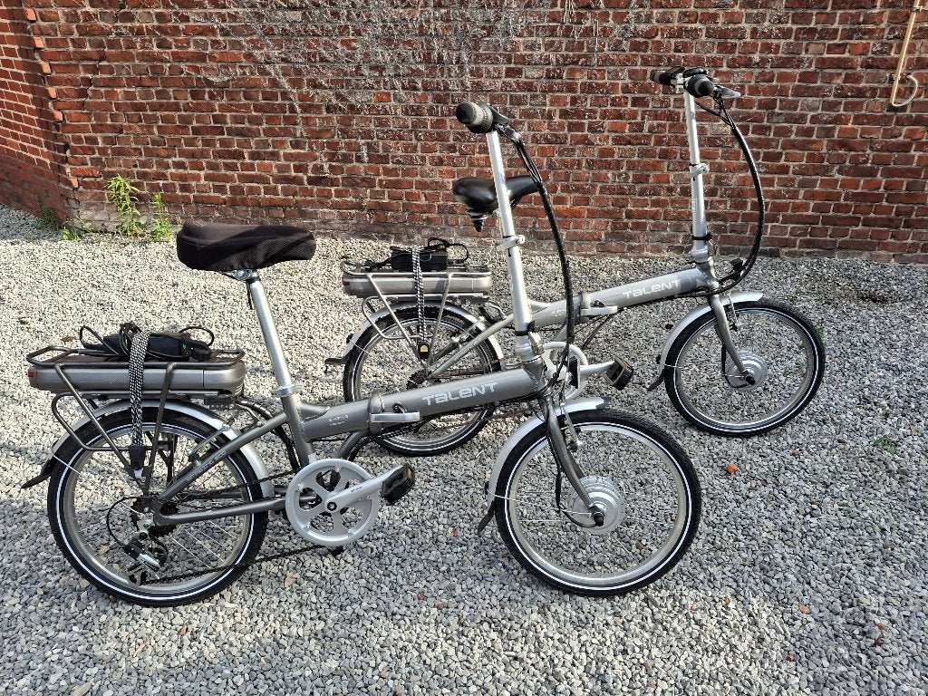 2 e bike plooifietsen in topstaat met weinig kms, Ophalen, Zo goed als nieuw, 50 km per accu of meer