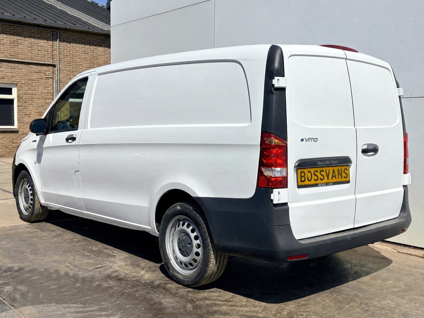 Mercedes-Benz eVito 112 66kWh L2 Elektrisch 95.8% (SOH) 280-, Auto's, Stof, Zwart, Mercedes-Benz, 5 deurs