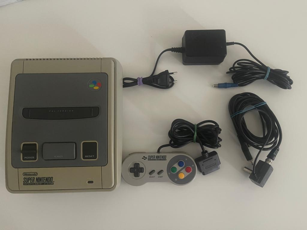 Console Super Nintendo PAL, Consoles de jeu & Jeux vidéo, Consoles de jeu | Nintendo Super NES, Enlèvement, Utilisé, Avec 1 manette