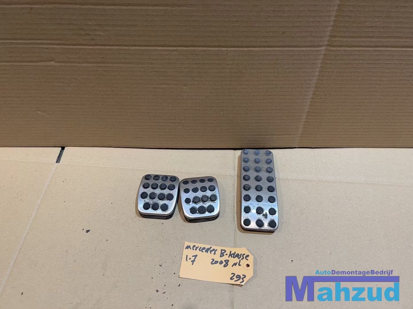 Mercedes B-klasse w245 pedaal rubber set 2005-2011, Auto-onderdelen, Gebruikt, Mercedes-Benz AG, Mercedes-Benz, Mercedesstrasse 120
70372  Stuttgart, DE