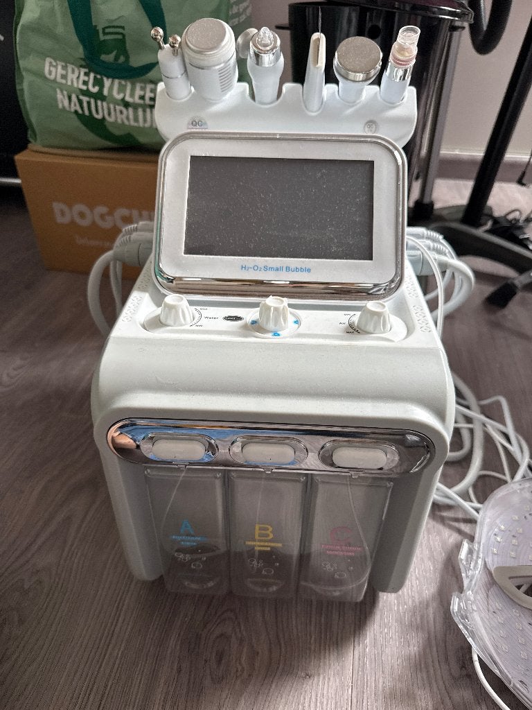 6-in-1 H2-O2 Hydrafacial / Hydrodermabrasie Apparaat, Ophalen, Zo goed als nieuw